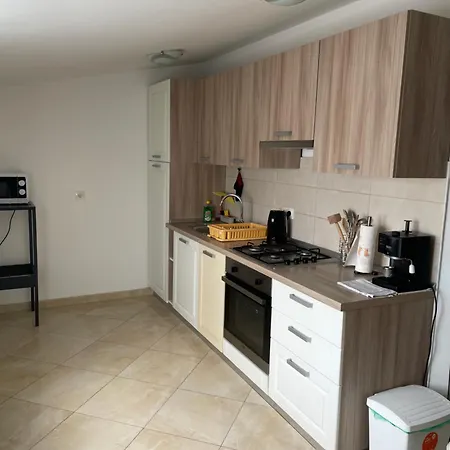 Apartament Kristo 2 *